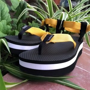 Teva Thong Flatform ⚡